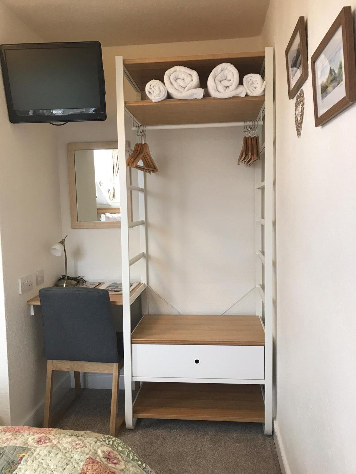 May Cottage B&B โบว์เนส ออน วินเดอเมียร์ ภายนอก รูปภาพ