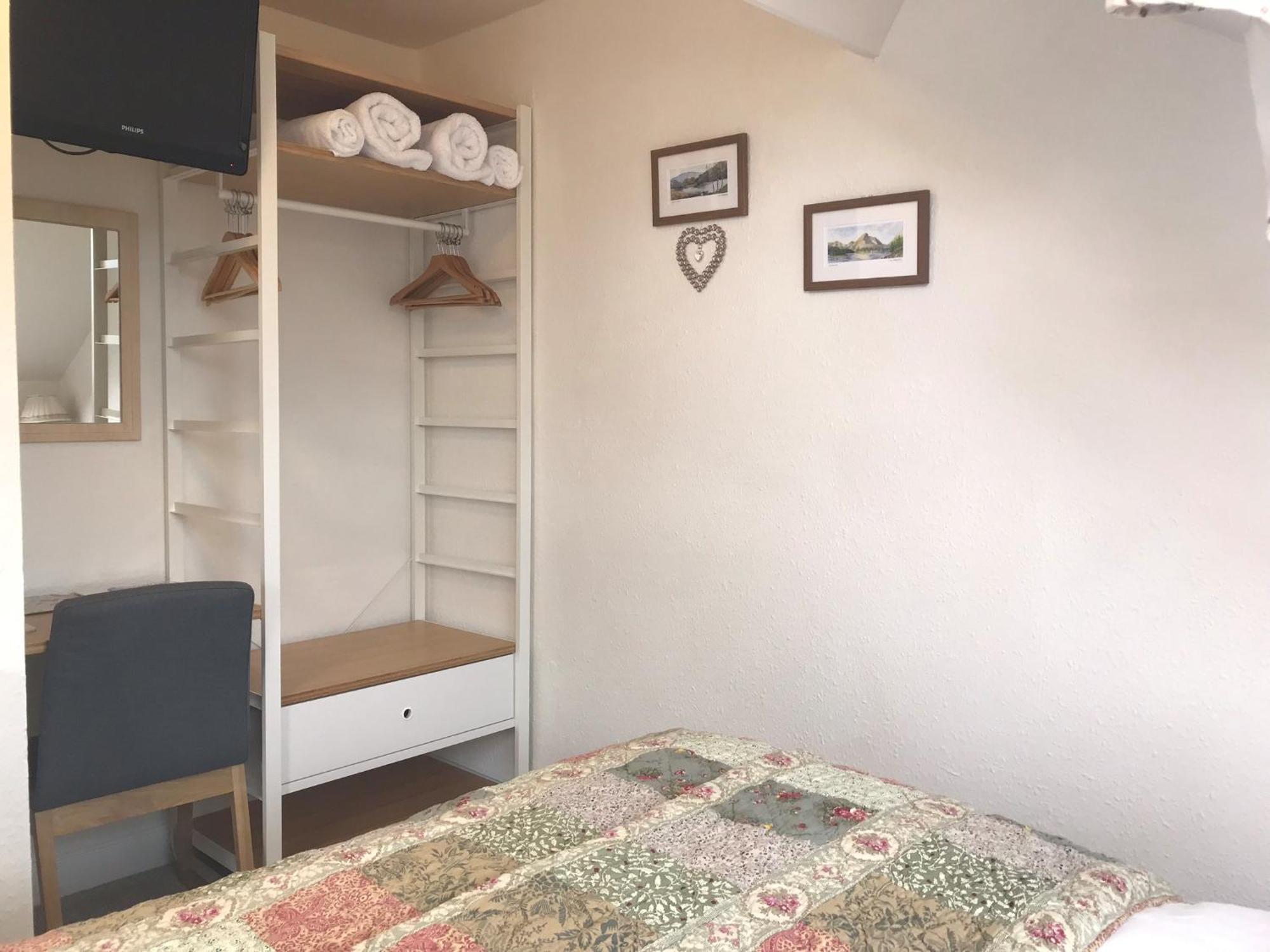 May Cottage B&B โบว์เนส ออน วินเดอเมียร์ ภายนอก รูปภาพ